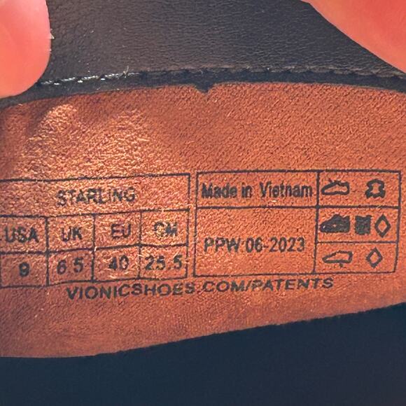 Vionic, Starling Black Leather Slip-On Flat Mule with Arch Support. Women US 9 M - Picture 13 of 14